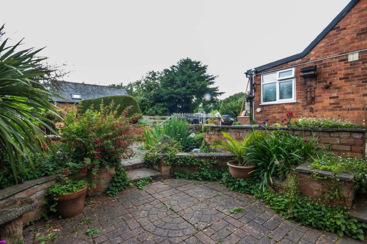 Featherbed Cottage Coventry Extérieur photo